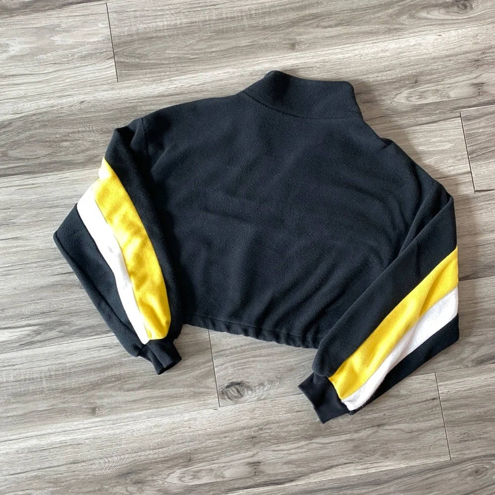 H&M Divided Short Crop Fleece Top Size XS